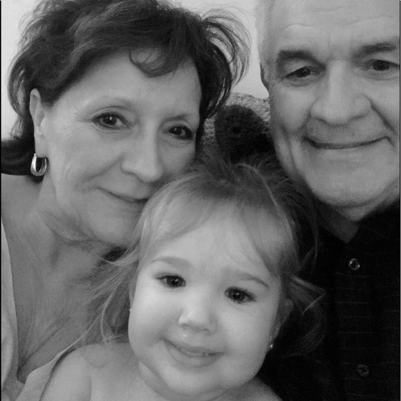 Meet your Posher, Debbie - Picture 2 of 2